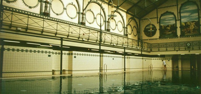 Stadtbad Charlottenburg - Alte Halle - Berliner Bäder Stadtbad Charlottenburg "Alte Halle" | VENUZLE